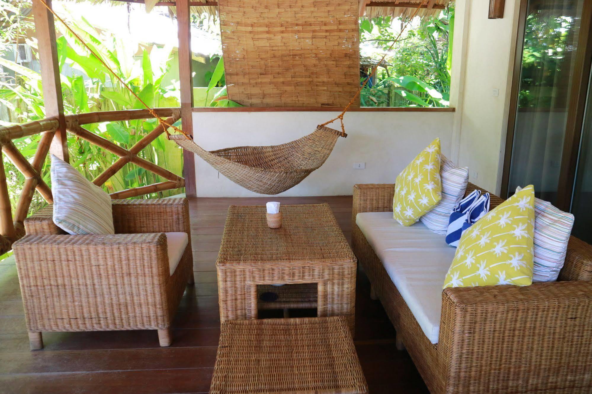 El Nido Mahogany Beach Exterior photo