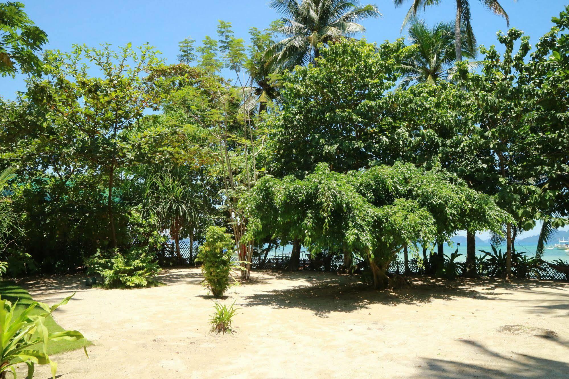El Nido Mahogany Beach Exterior photo